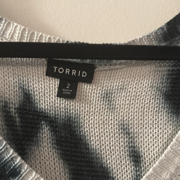 Torrid Tie-Dye White and Blue Knit Sweater (2X) - Picture 2 of 6